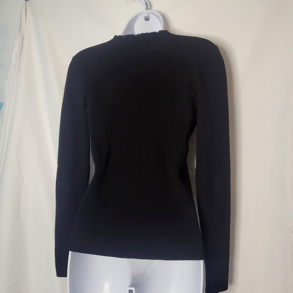 Tape measure sweater - Picture 2 of 5